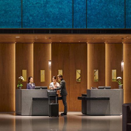 Intercontinental Kaohsiung By Ihg Otel Dış mekan fotoğraf The lobby of the hotel