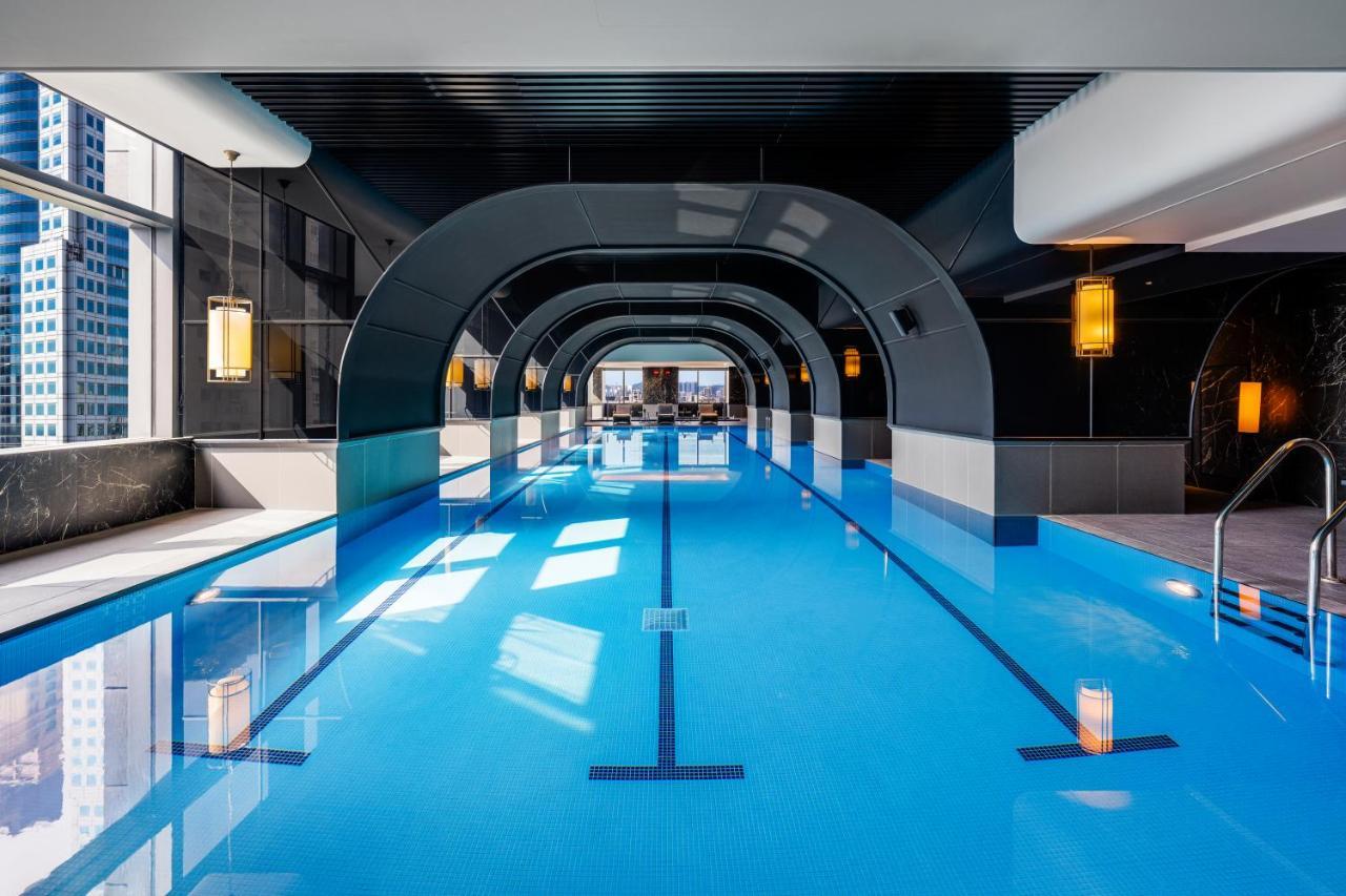 Intercontinental Kaohsiung By Ihg Otel Dış mekan fotoğraf The pool at the Mandarin Oriental, Munich