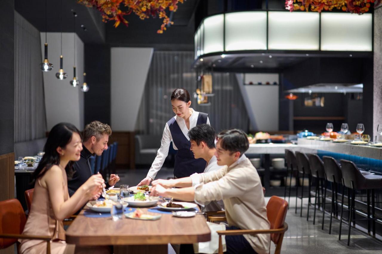 Intercontinental Kaohsiung By Ihg Otel Dış mekan fotoğraf A restaurant in China